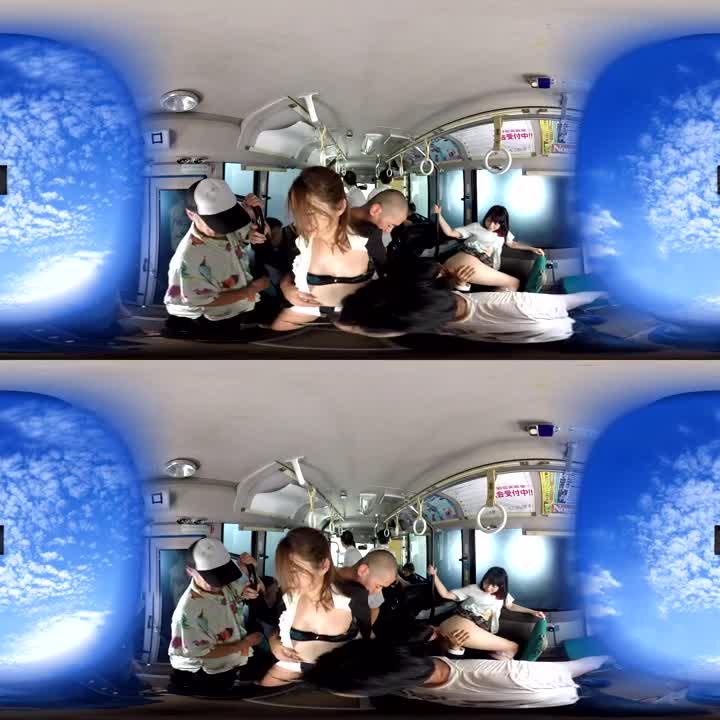 VR 痴汉集团巴士干砲 VR版 ~OL・学生妹篇~ 佳苗瑠华 花咲一杏 84kmvr00287 预览截图 5