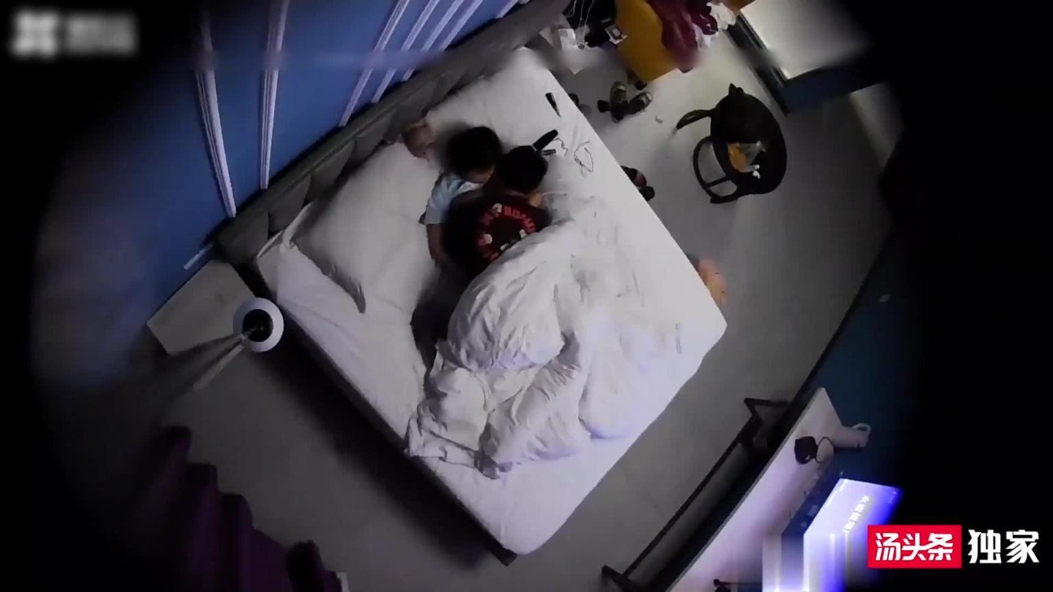 【真实偷拍】上海高三情侣,骗妈妈在闺蜜家睡觉,实际在酒店和男友打炮! 预览截图 6
