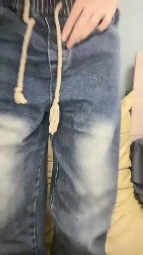 新人下海颜值美女!和小奶狗炮友操逼!主动翘起屁股,掰穴求操,不会调情比较干,搞不进去美女指导 预览截图 5