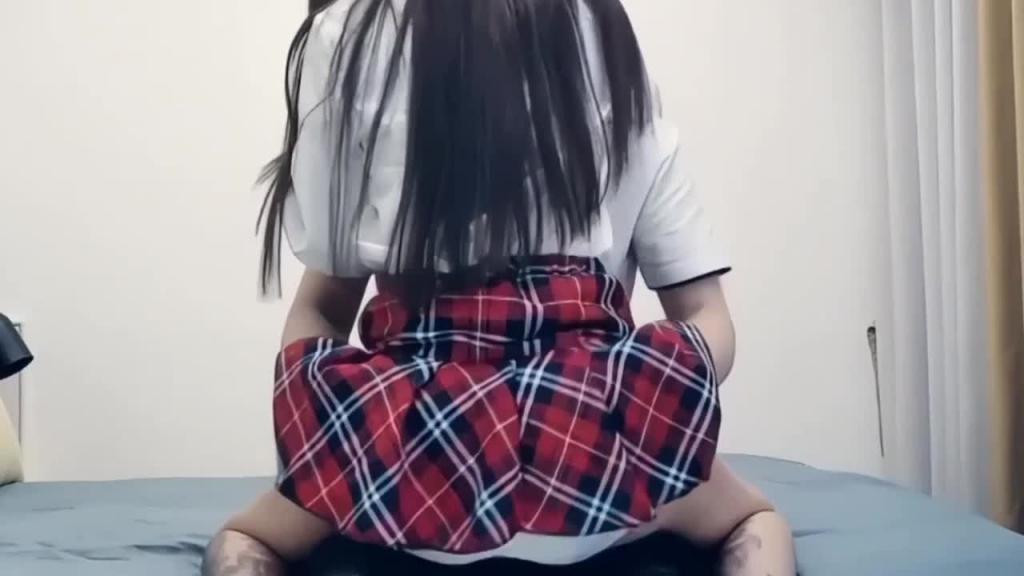 jk制服00后美少女,娇嫩身体看着就流口水真实青春无敌 预览截图 3