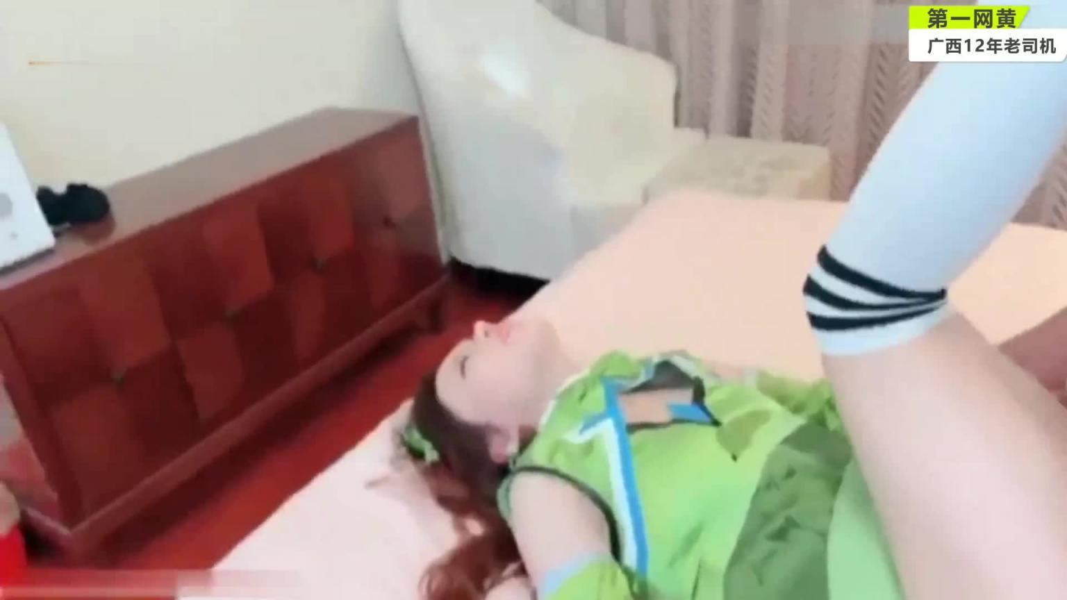 女神艾小青COS出镜，演绎完美性爱，高潮浪叫不停。 预览截图 7
