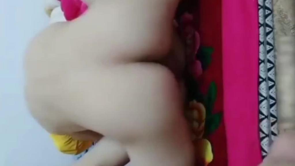 兄妹乱伦诱骗懵懂亲妹妹直播做爱妹妹的小逼好紧操起来爽死了 预览截图 10