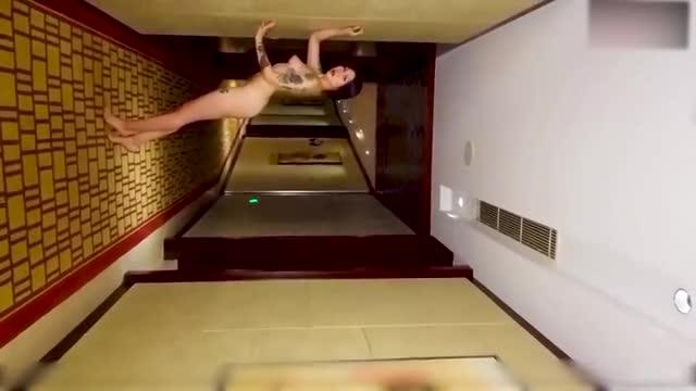 推特网红博主·舌尖上的菊花饭店/街头/酒店露出私拍流出 预览截图 7