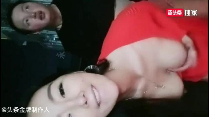 【户外勾引】超模勾引屌丝马路上无套内射 预览截图 8