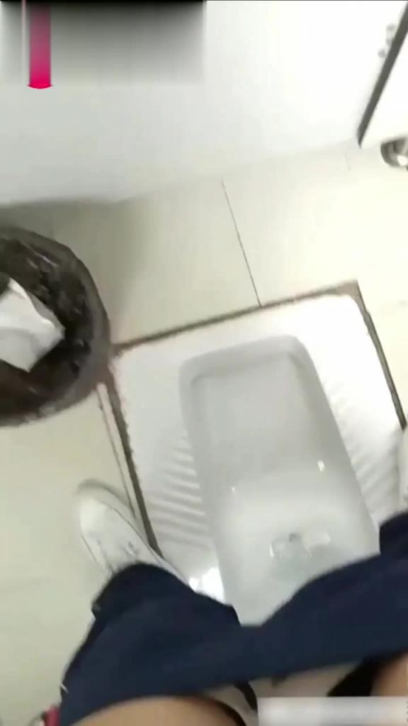 中学女学生被爸爸安排上课自慰任务 预览截图 8