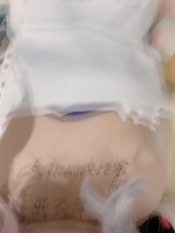 1000元买来的小母狗 随意玩弄手交肛内直喷 预览截图 8