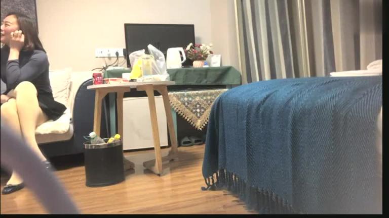 40岁人妻40岁真骚啊这黑逼扛不住啊!小伙子无套内射!精液流出 预览截图 4