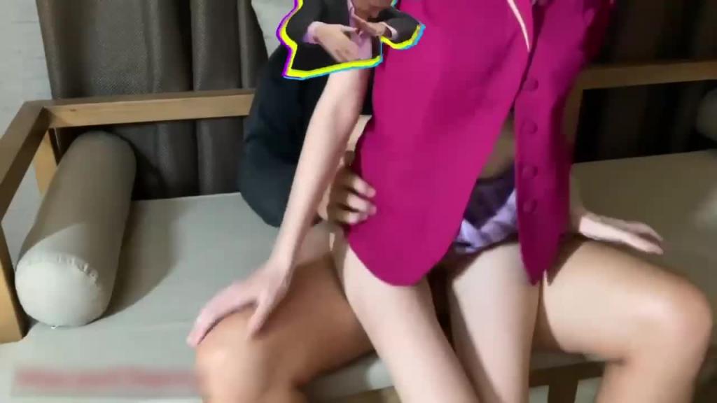 漂亮女儿找金主爸爸玩制服诱惑 预览截图 8