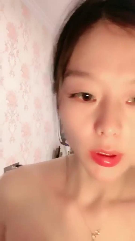 长辫子女友和纹身男友直播做爱,无套啪啪,逼逼特写干净暴力打桩 预览截图 5