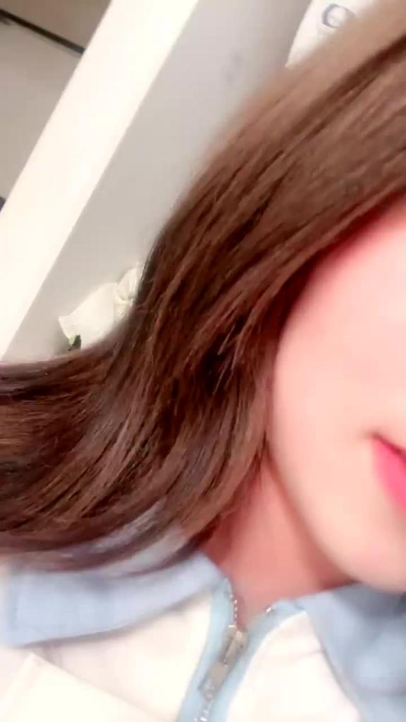 长相清纯小妹直播露出 预览截图 3