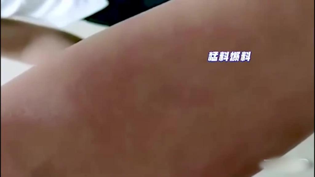 精虫上脑强操备孕嫂子，一炮把她干怀孕助力哥哥生野种！！！ 预览截图 4