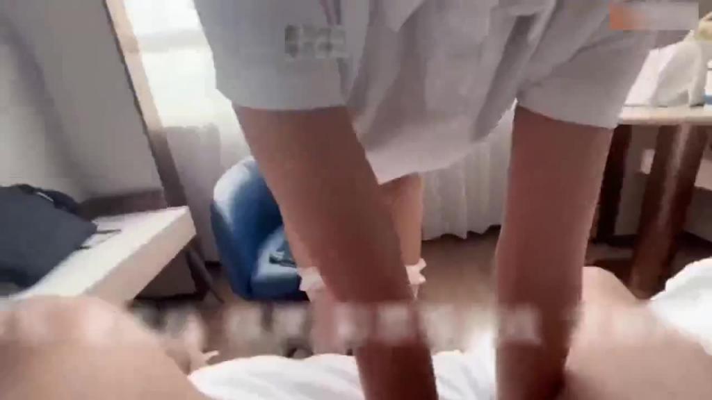 19岁的萝莉母狗观音坐莲顶到子宫小穴太紧龟头都痛高潮迭起爽到浑身抽搐痉挛简直是完美炮架 预览截图 2