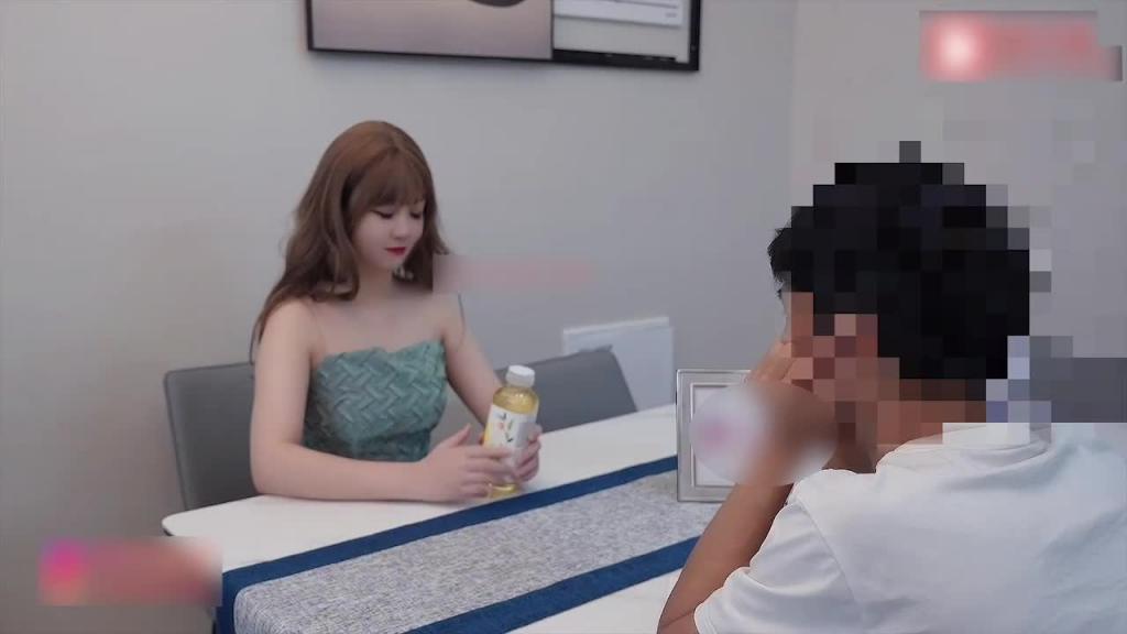 巨乳少女惨遭前男友迷晕调教 身后口爆后入勐千化身专属母狗 预览截图 1