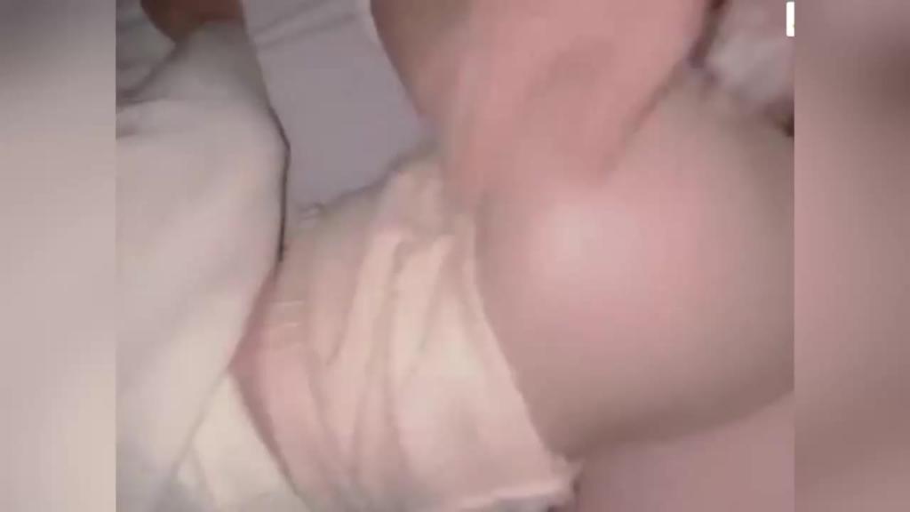 小姨#【高端泄密】乱伦小姨.外甥大鸡巴太能干.要把姨妈操喷了 预览截图 4