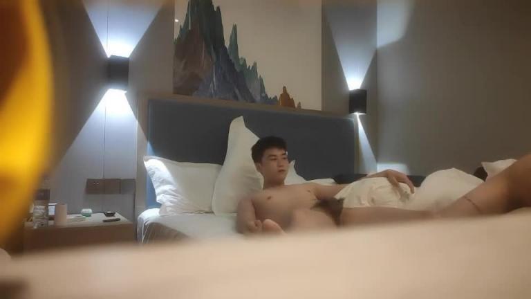 本人比照片漂亮,高颜值外围靓女,胸前纹身性感身材,扛起双腿就是爆操 预览截图 6