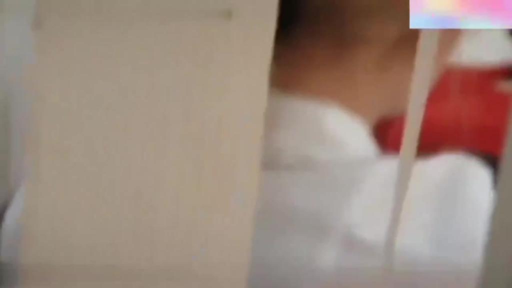 【重口医院偷拍】无良医生偷拍合集大学生被麻醉后男医生趁机摸逼炸裂来袭 预览截图 9