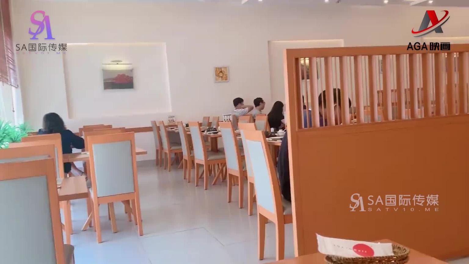 AGAW852：女孩在餐厅露出 预览截图 11