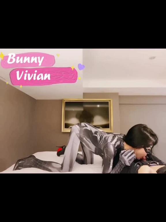 【爱丝袜的Vivian姐】蜘蛛情趣套装诱惑勐男拔屌相向 预览截图 9