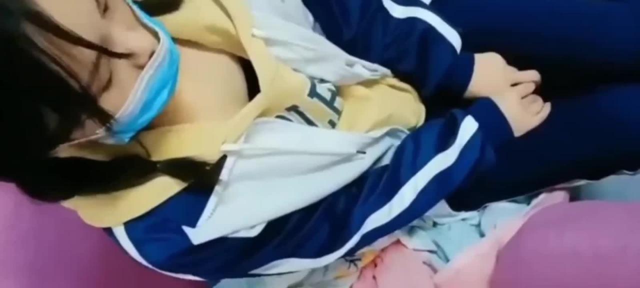 真实破处,高中生欠下高利贷被迫肉偿 预览截图 2