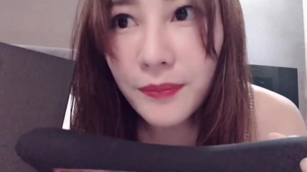 台湾SWAG funnyg 亲自测试给大家推荐 好用的按摩棒爽到说不出话 预览截图 2