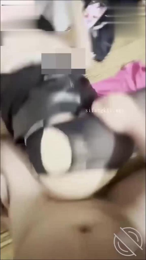 新鲜出炉姐弟乱伦和姐醉酒做爱后续3一夜干4次直唿B都肿了 预览截图 11