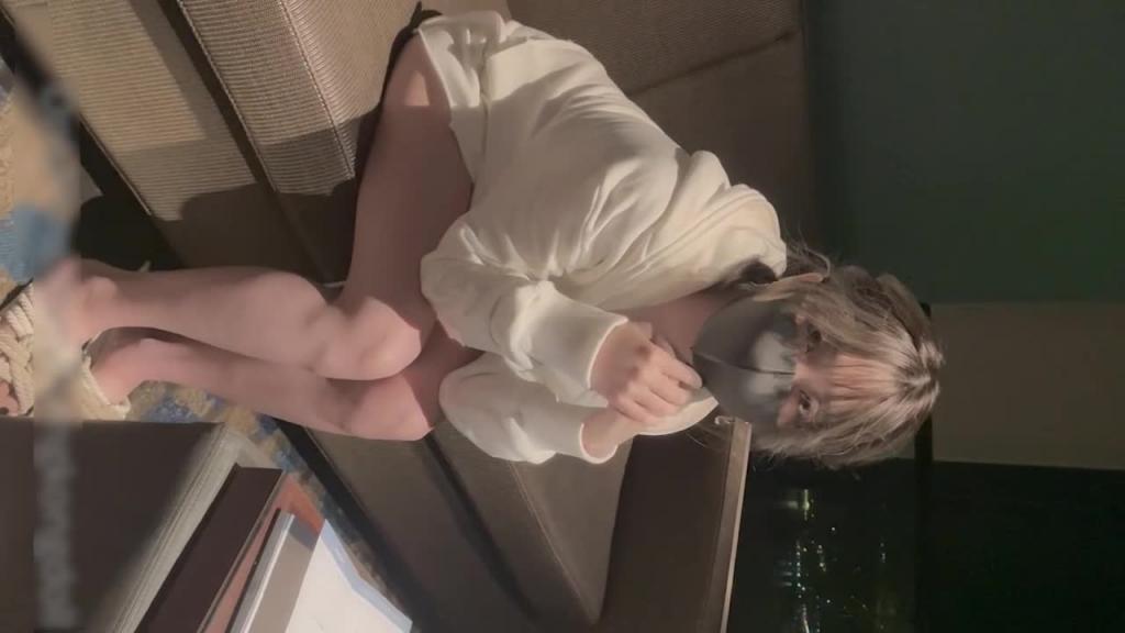 [HongKongDoll]玩偶姐姐-公共场合的性爱-楼梯间不能说的秘密 预览截图 1