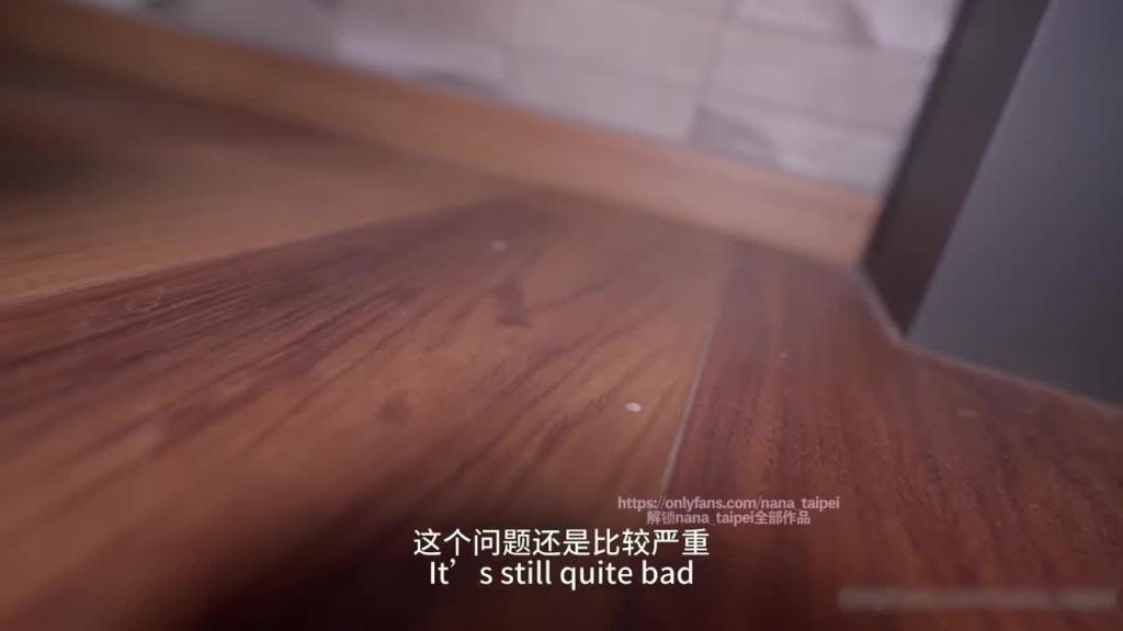 美艳人妻用美腿色诱水管维修工 预览截图 2