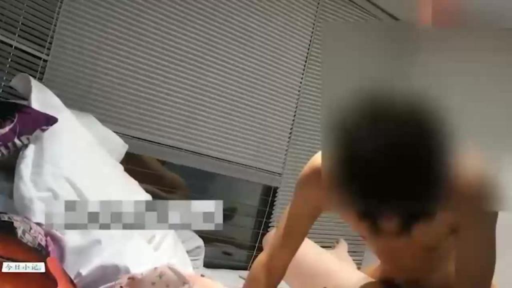 极致反差婊护士『小曼』与姐夫乱伦史无套内射流出 预览截图 12