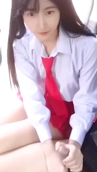 【父女乱伦】广西禽兽父亲接高三女儿在车内乱伦,女儿身材太好了! 预览截图 9