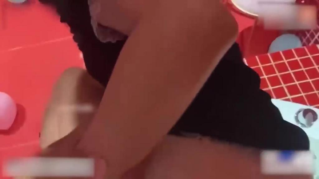 饥渴 炮友咸猪手咖啡厅开摸 温身服务 预览截图 8
