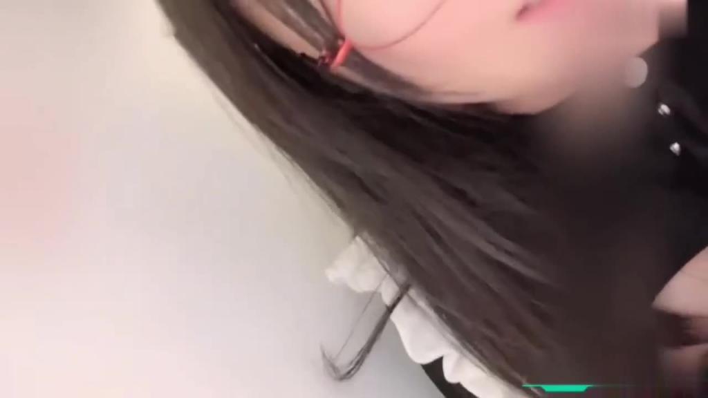 【独家网曝】全网疯传「细狗女孩」抖音顶流网红程y·各版本50分钟合集 预览截图 1