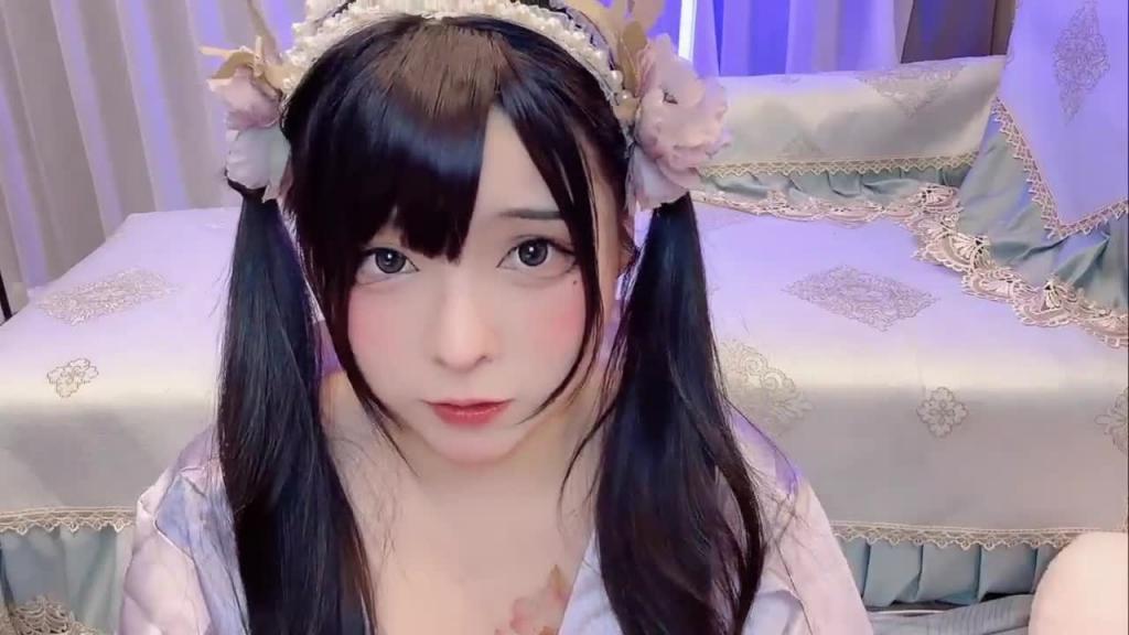 【Sherry_niko】主人你的女仆来了，一身紫色宽大浴袍满足主人的欲望2 预览截图 2