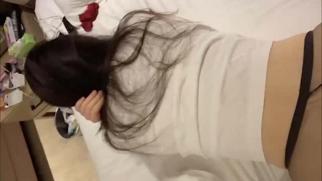 【全网稀缺】高端淫妻私密群内部福利 最美淫乱女神 预览截图 1