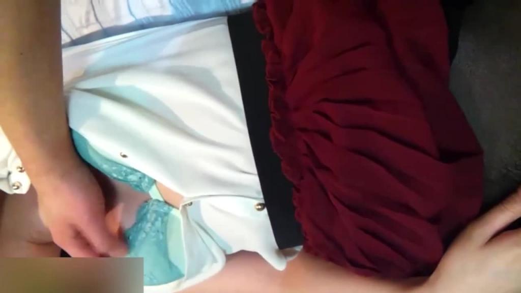 变态男鸡巴硬不起来,指奸极品黑丝jk女友 预览截图 3