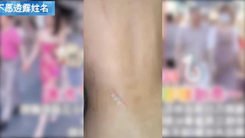 【抖音新瓜热点】一条成都春熙路承担了太多，继前几日爆出中石油某老总“胡继勇”带小三逛街被拍，中铁三局董事长“赫某”又被春熙路摄影师抓拍曝光！两瓜大合集，怪不得春熙路目前严谨街拍 预览截图 9