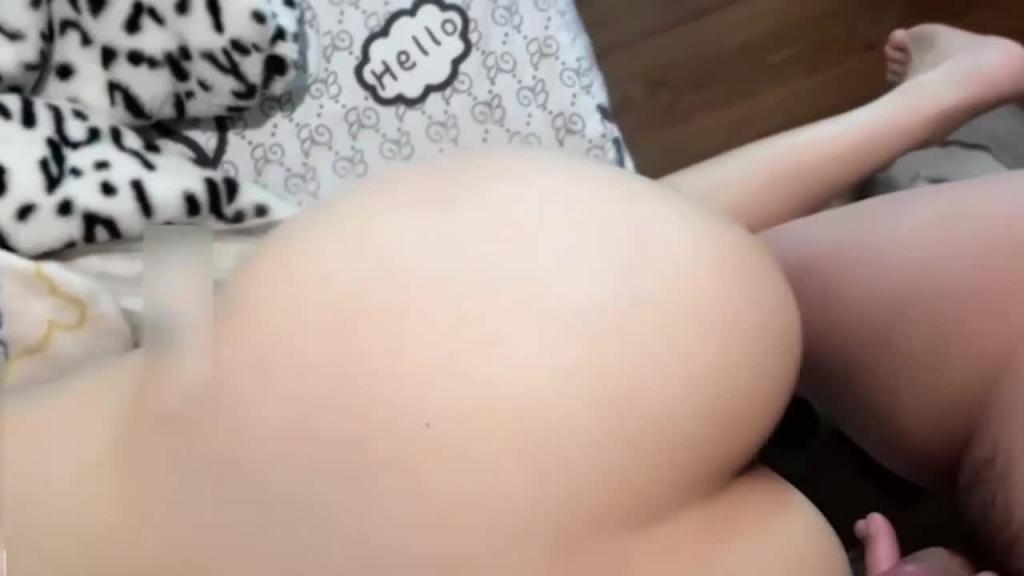 推特网红女神-迷人的柚子最新高价极品00后萝莉小母狗暴力深喉虐操 预览截图 10