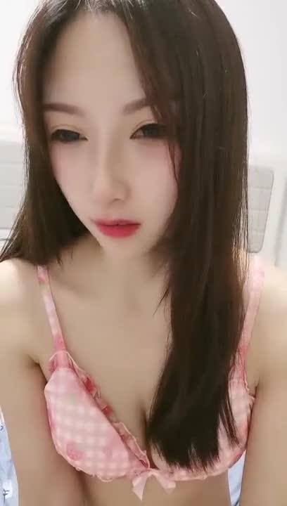 高顔值的姐姐边被猛操边吐舌头骚样真诱人 预览截图 10