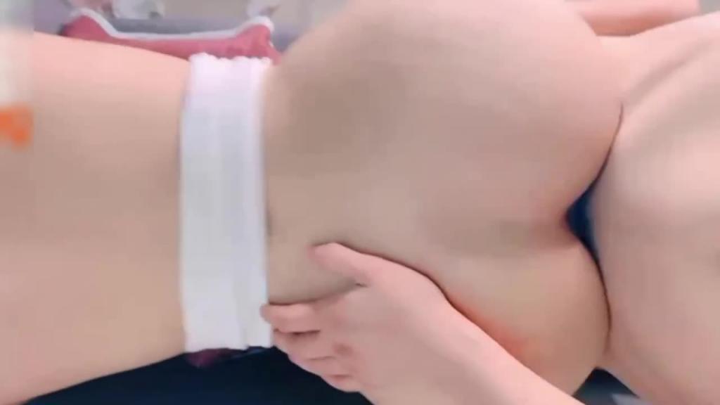 很不错的美女少妇露脸让大哥玩弄，激情爆操骚穴还要干骚逼的菊花 预览截图 8