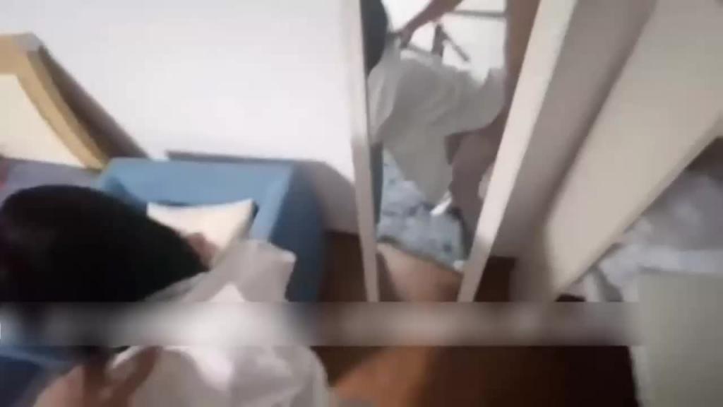 中出02年的小可爱嫩的都出水了 预览截图 5