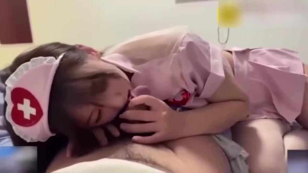 女神小桃 粉色 JK 护士服隔离勾搭，被小哥无套内射 预览截图 2