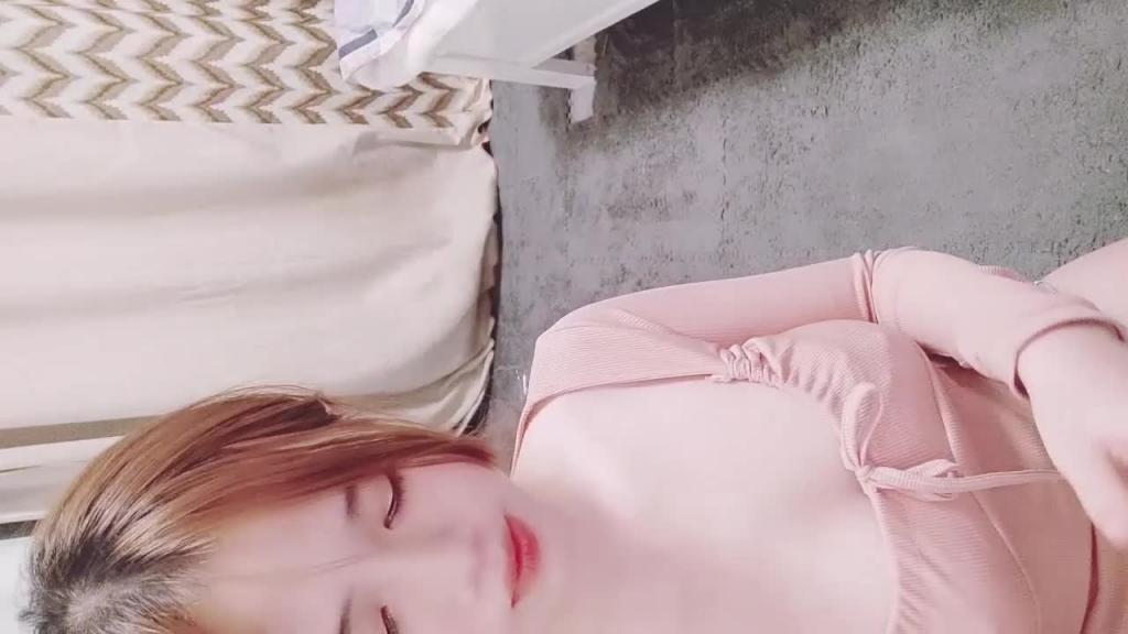清纯美女啊!颜值美少女颜宝!漂亮闺蜜双女秀 预览截图 4