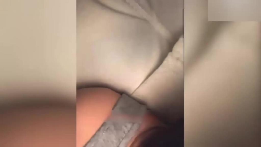 [网爆泄密]套路珠宝店健身少妇视频摸奶扣逼身材太顶了对白清晰 预览截图 10