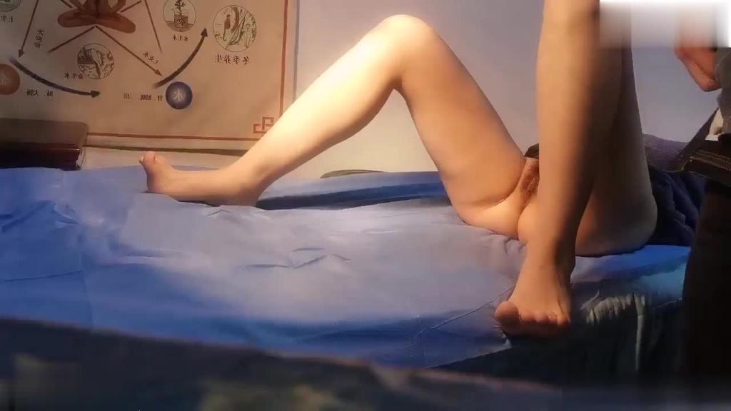 真实人妻SPA被按到情不自已逼水流满一床后入干的太他妈爽了 预览截图 7