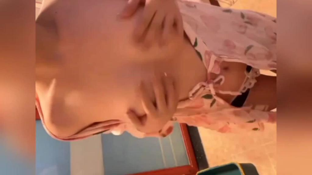顶级泄密富二代极品女友天津女神李韵婷大尺度自拍自慰合集 预览截图 5