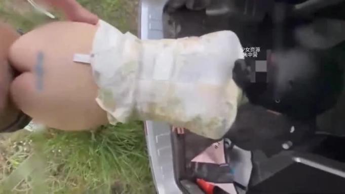 姐弟乱伦-姐姐穿上民国风旗袍美死了爆操内射 预览截图 3
