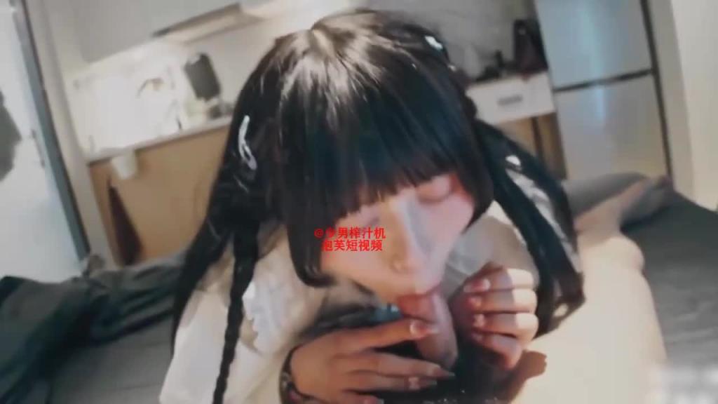 【白嫩萝莉】让我美丽的白晳女友穿上JK服装挑逗,开发她淫荡的一面 预览截图 2