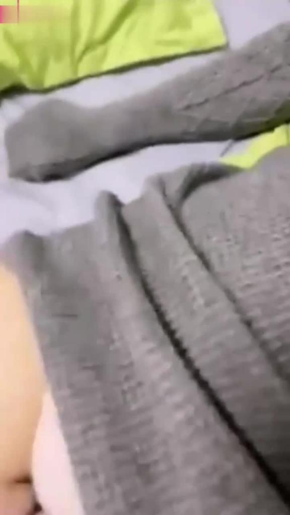 济南姐弟乱伦事件！高中弟弟死缠烂打要和姐姐玩双人游戏！ 预览截图 4
