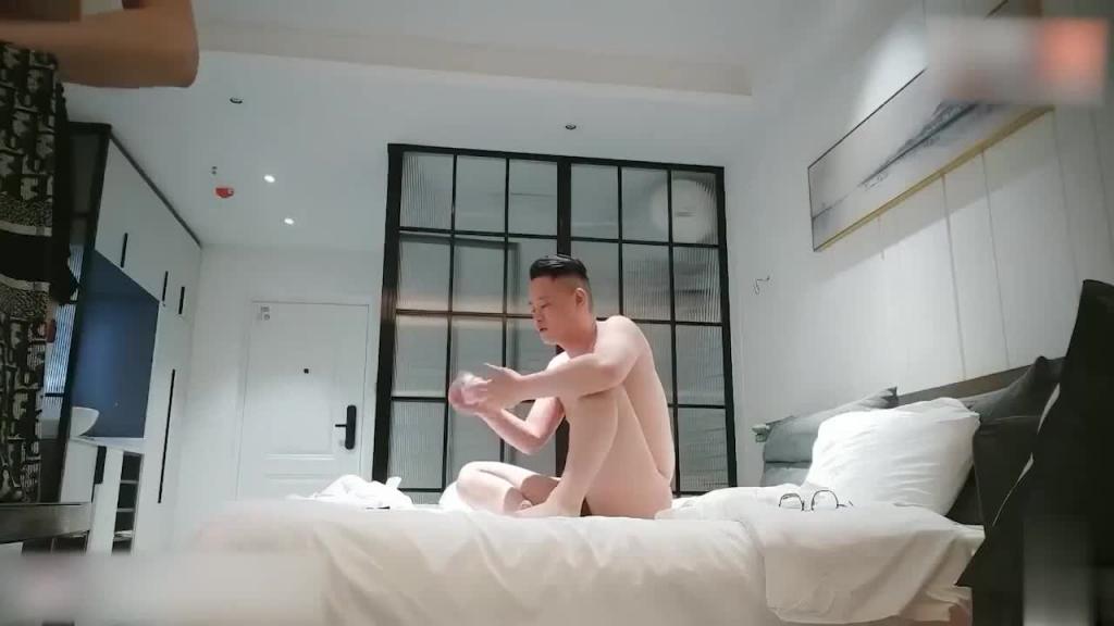 极品高颜值美少妇操得嗷嗷叫 预览截图 5
