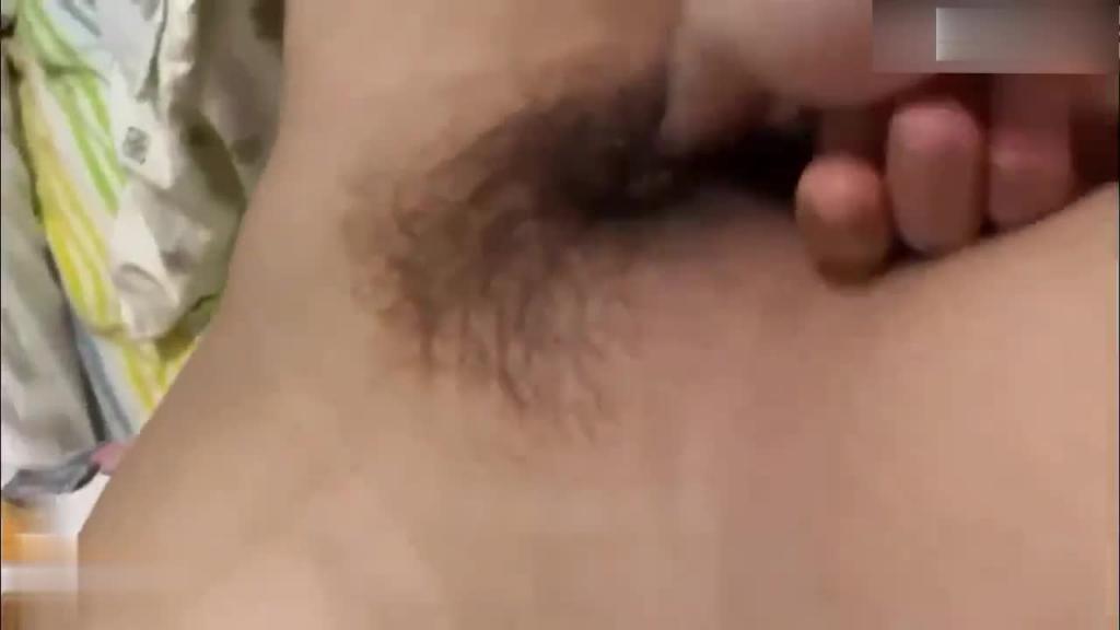 我妈妈隋春雪真是个名副其实的骚母狗小号勾引母亲第一次真实看到母亲的大大大淫穴 预览截图 3