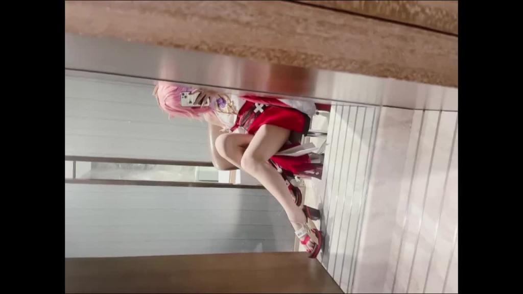 贵宾娇小乖巧萝莉,各种COS各种草 预览截图 1